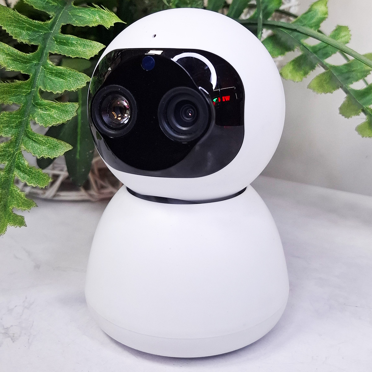 Camera Wifi Trong Nhà Với 1 Mắt Zoom 10X