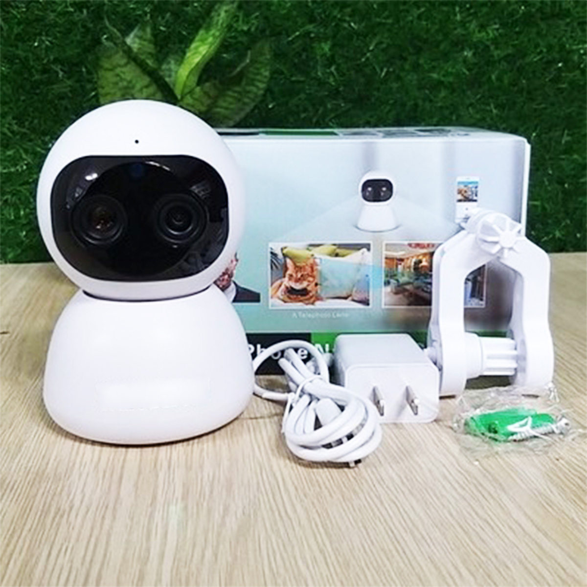 Camera Wifi Trong Nhà Với 1 Mắt Zoom 10X
