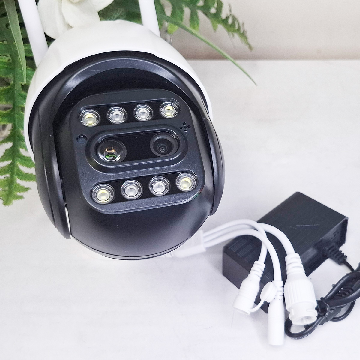 Camera Wifi Dạng PTZ Với khả năng Zoom 10X